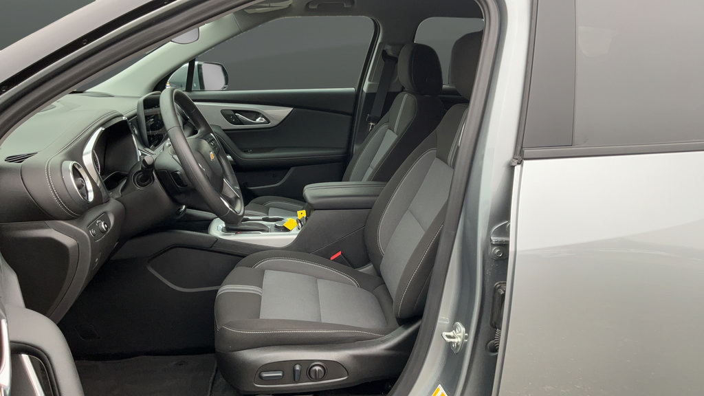 Certified 2025 Chevrolet Blazer LT AWD/4WD image 33