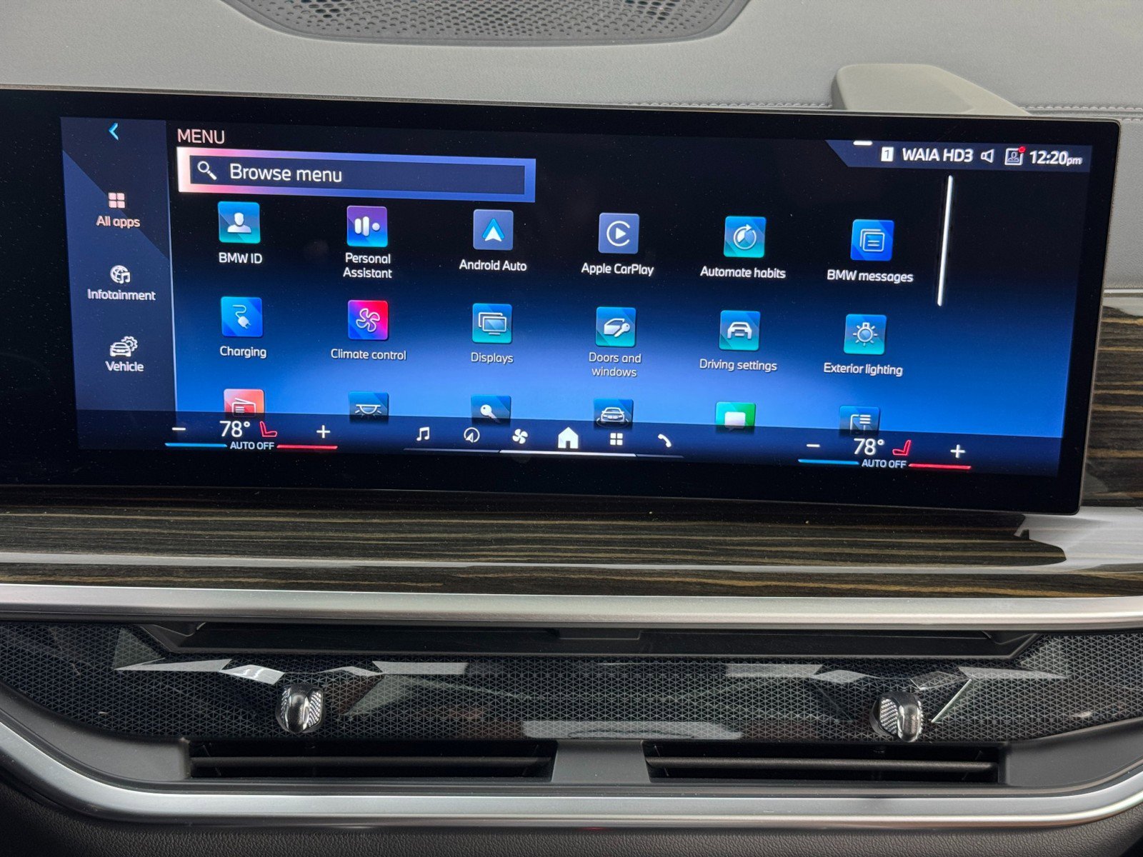 Used 2024 BMW X5 xDrive50e w/ Parking Assistance Package AWD/4WD image 28