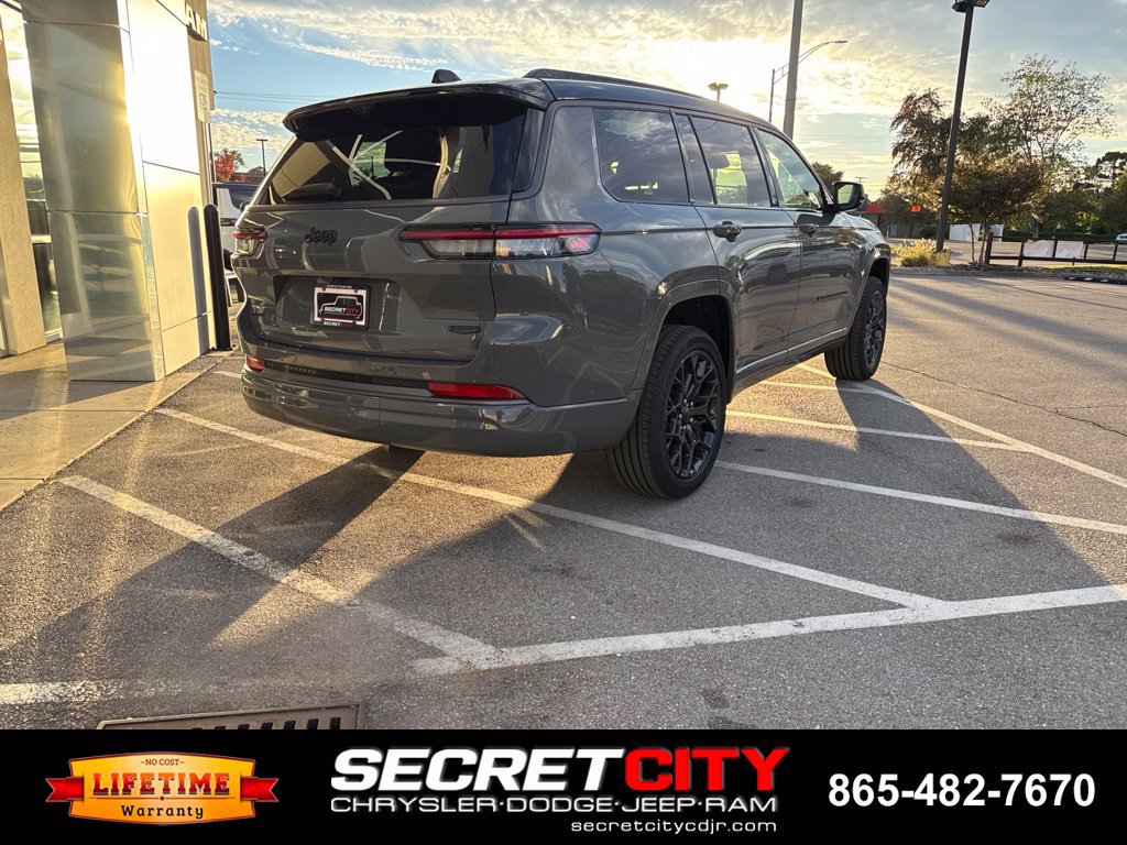 New 2027 Jeep Grand Cherokee L Summit AWD/4WD image 8
