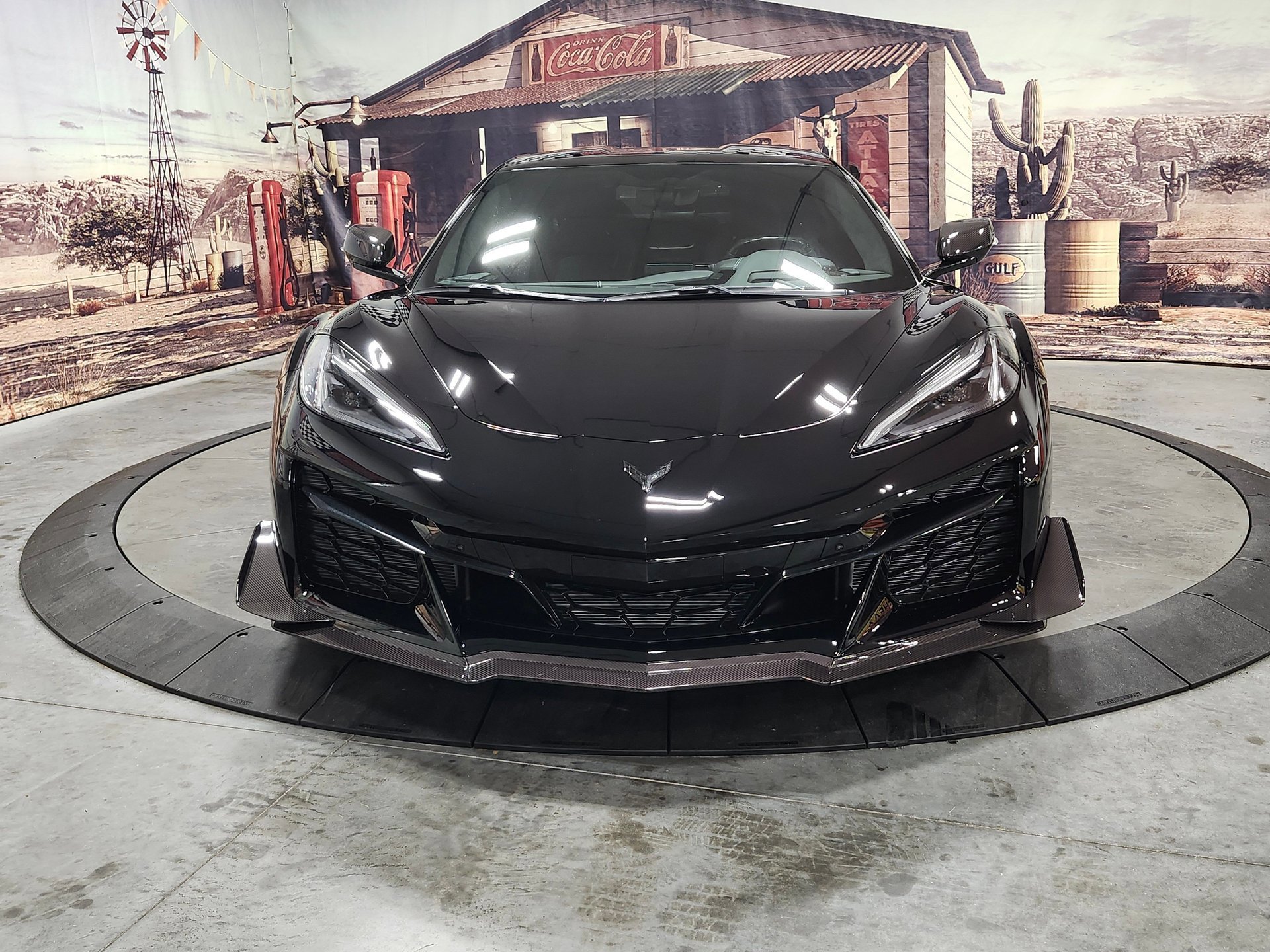 Used 2023 Chevrolet Corvette Z06 w/ Z07 Performance Package image 5