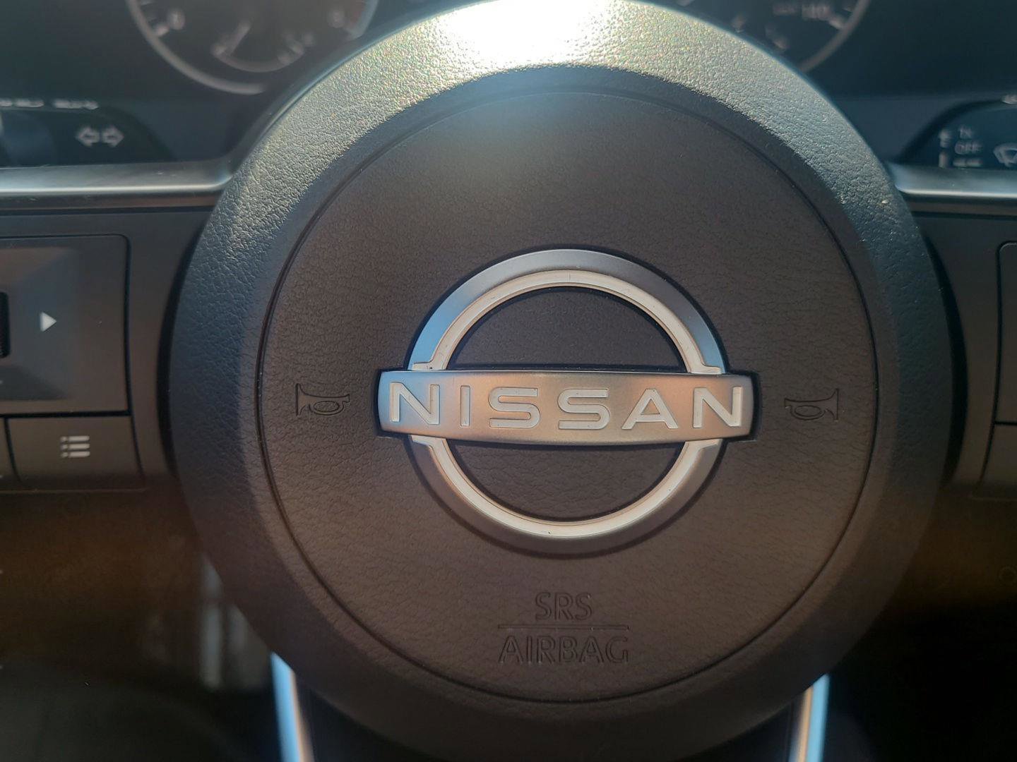 Used 2024 Nissan Pathfinder S image 20