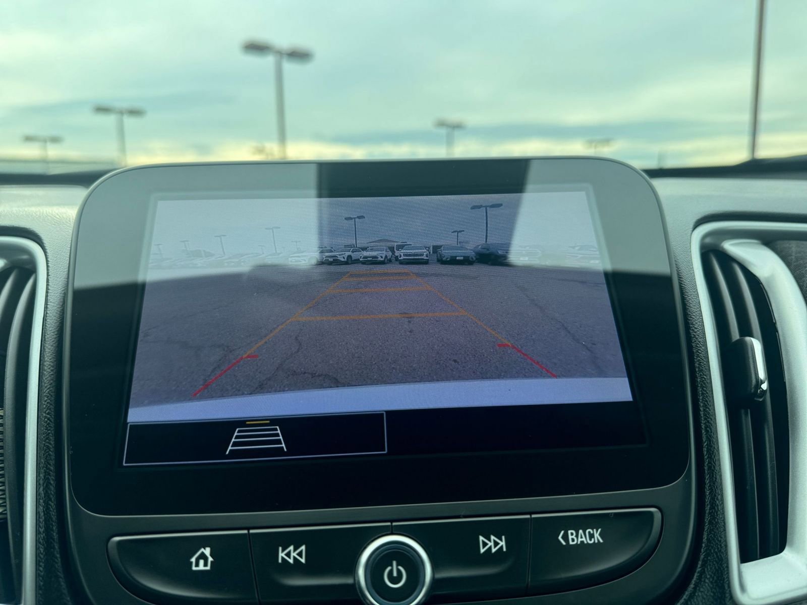 Used 2024 Chevrolet Malibu LT image 17