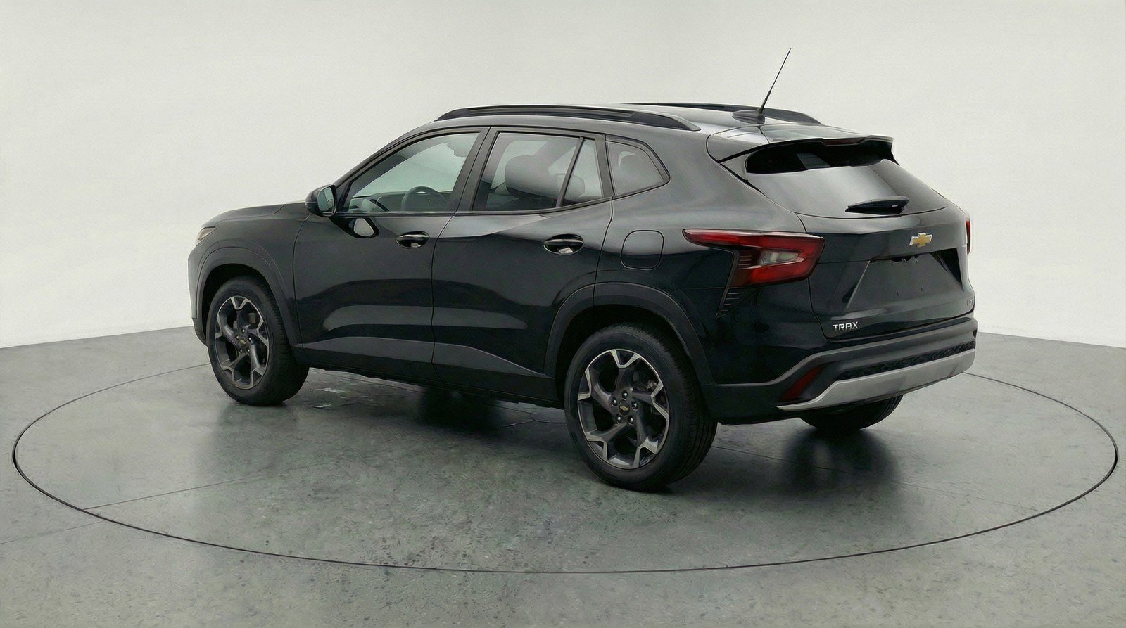 Used 2025 Chevrolet Trax LT image 6