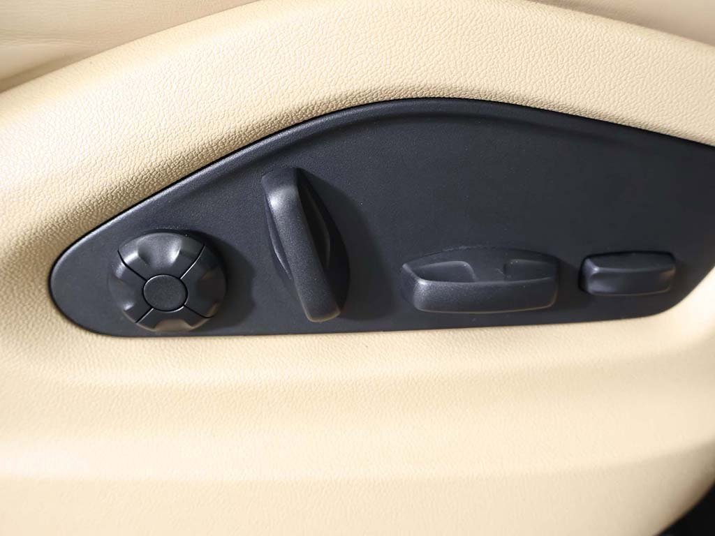 Used 2022 Porsche Cayenne GTS image 36