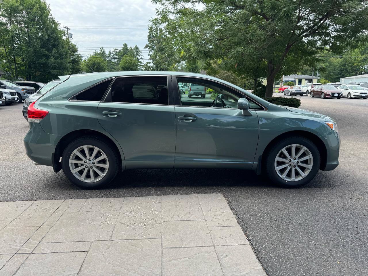 Used 2011 Toyota Venza AWD image 6