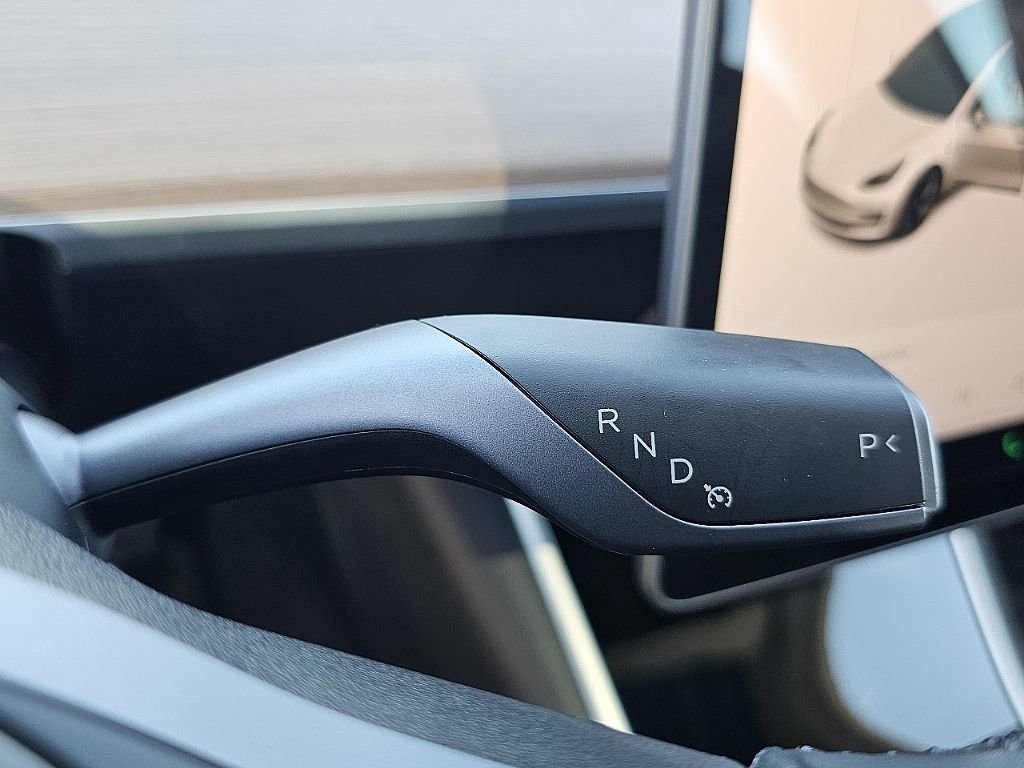 Used 2018 Tesla Model 3 Performance image 26