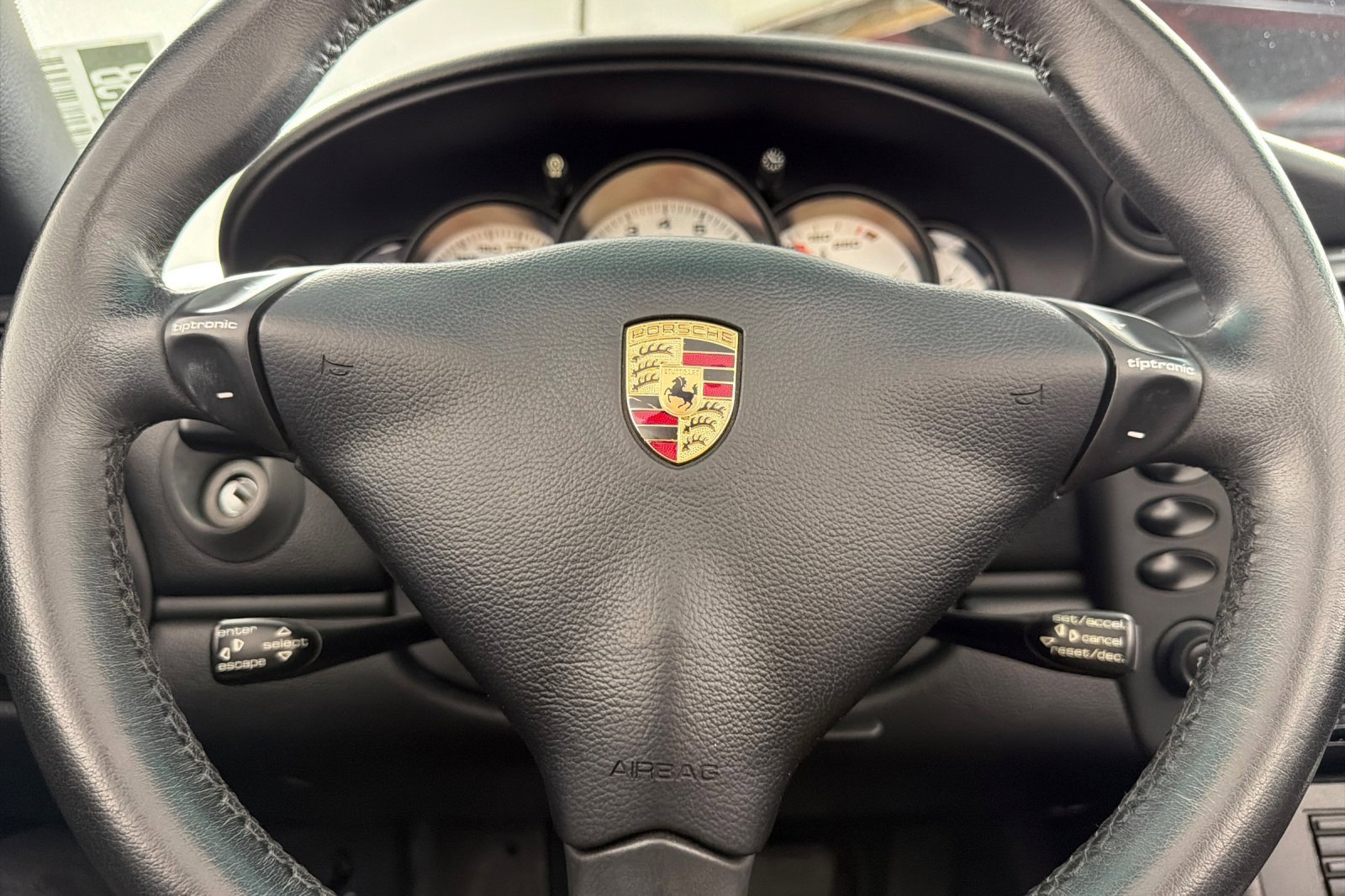 Used 2004 Porsche 911 Carrera RWD image 22