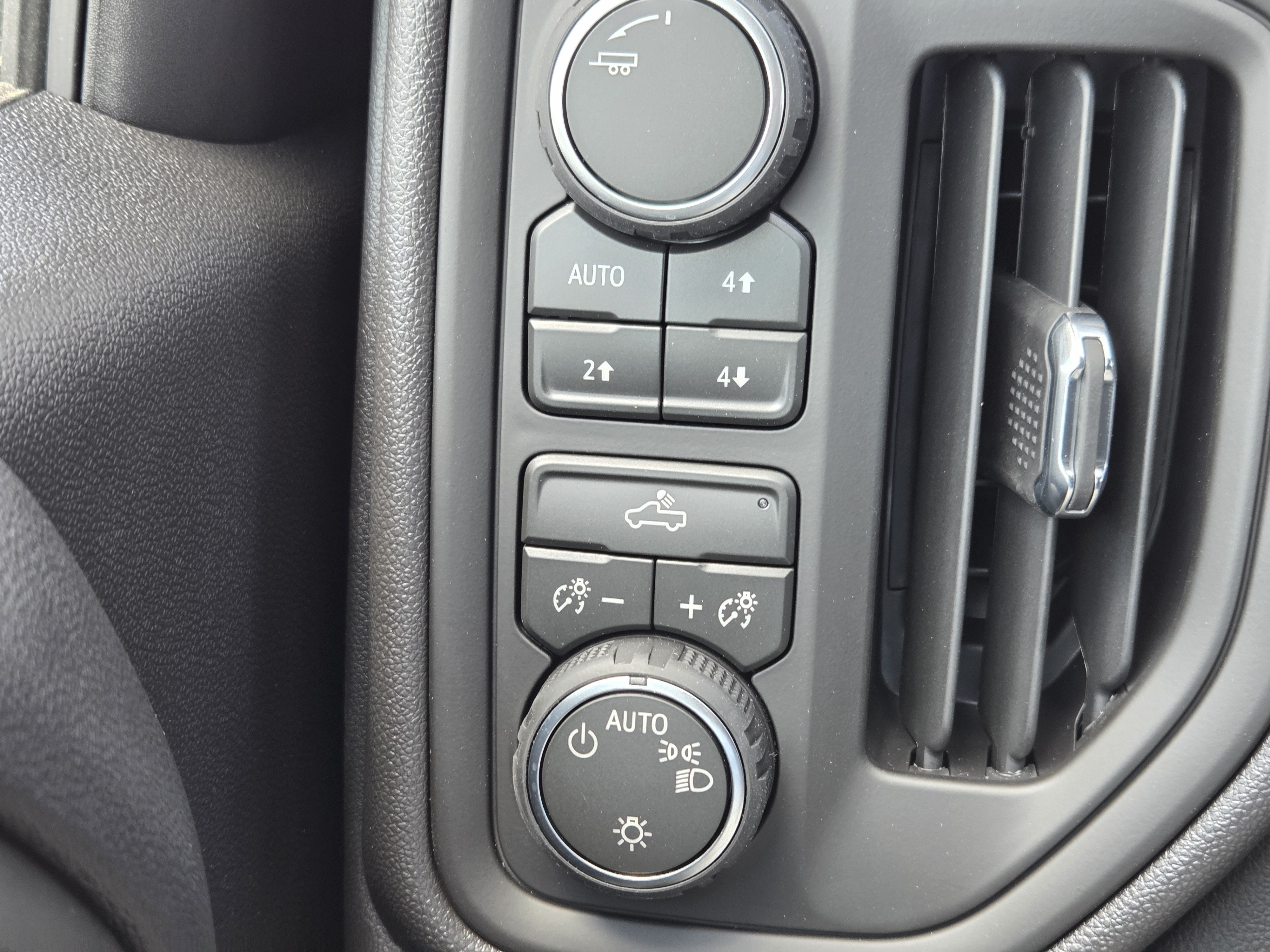 New 2026 Chevrolet Silverado 1500 Custom Trail Boss AWD/4WD image 15