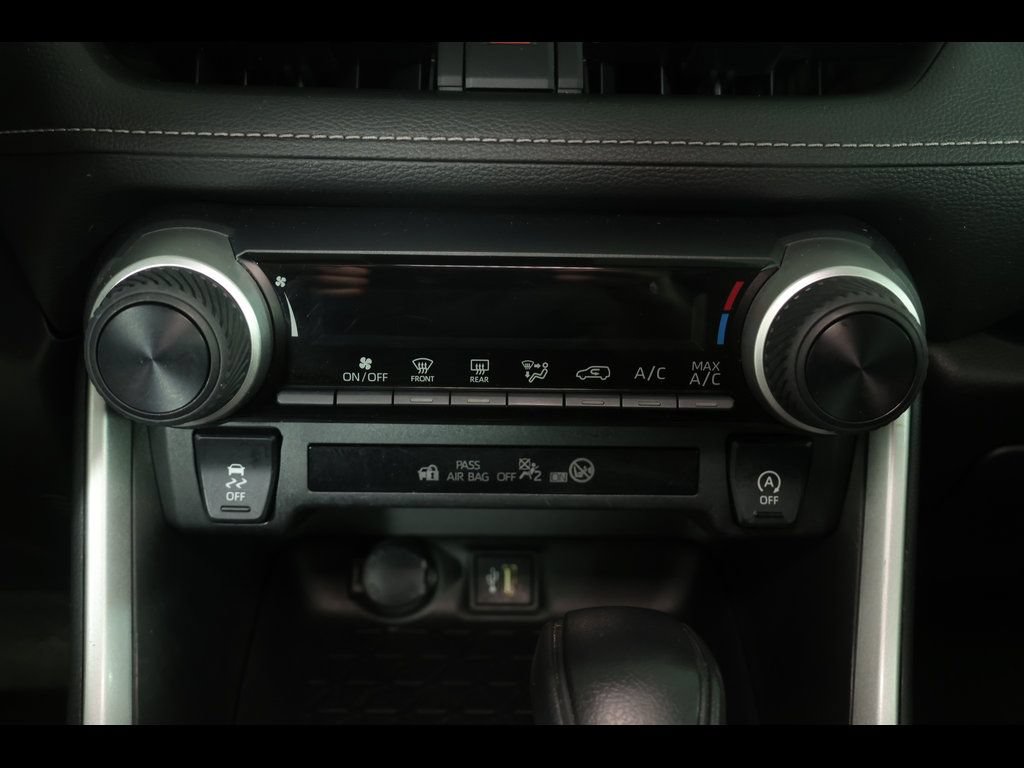 Used 2023 Toyota RAV4 LE AWD/4WD image 26