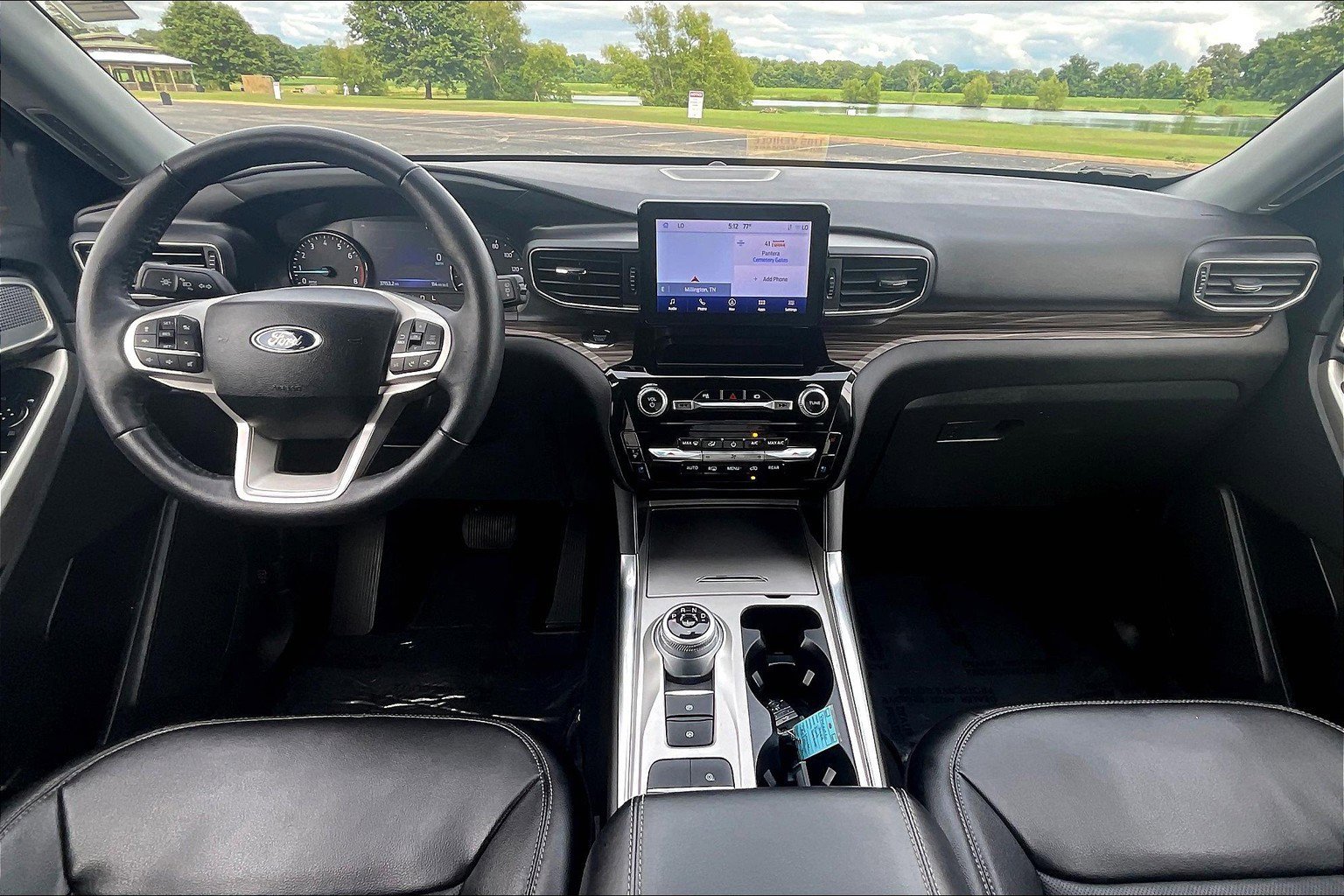 Used 2023 Ford Explorer Limited image 14