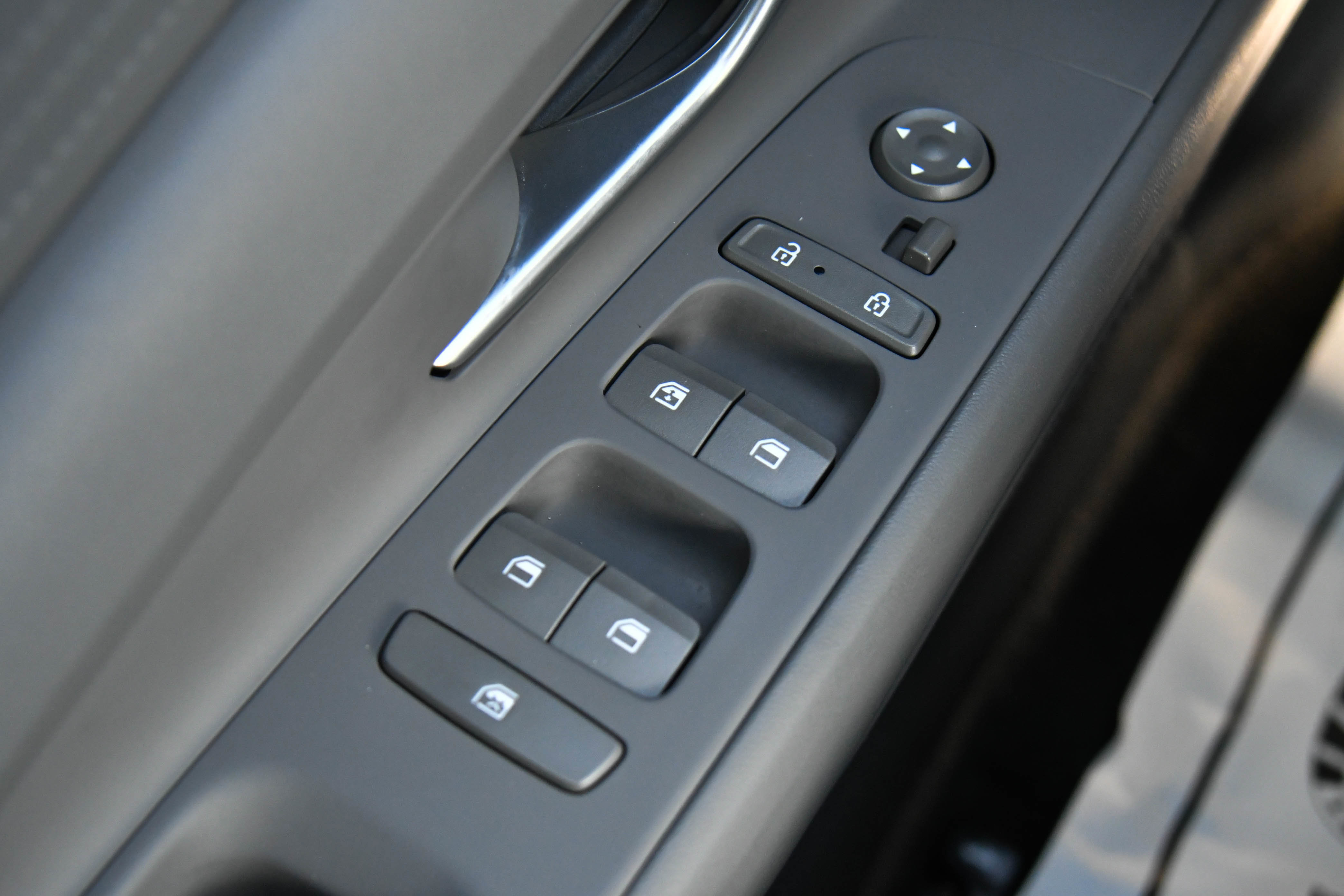 Used 2024 Hyundai Elantra SEL image 33