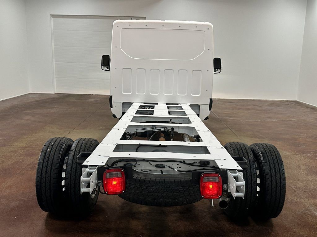 Used 2023 Ford Transit 350 DRW AWD image 28