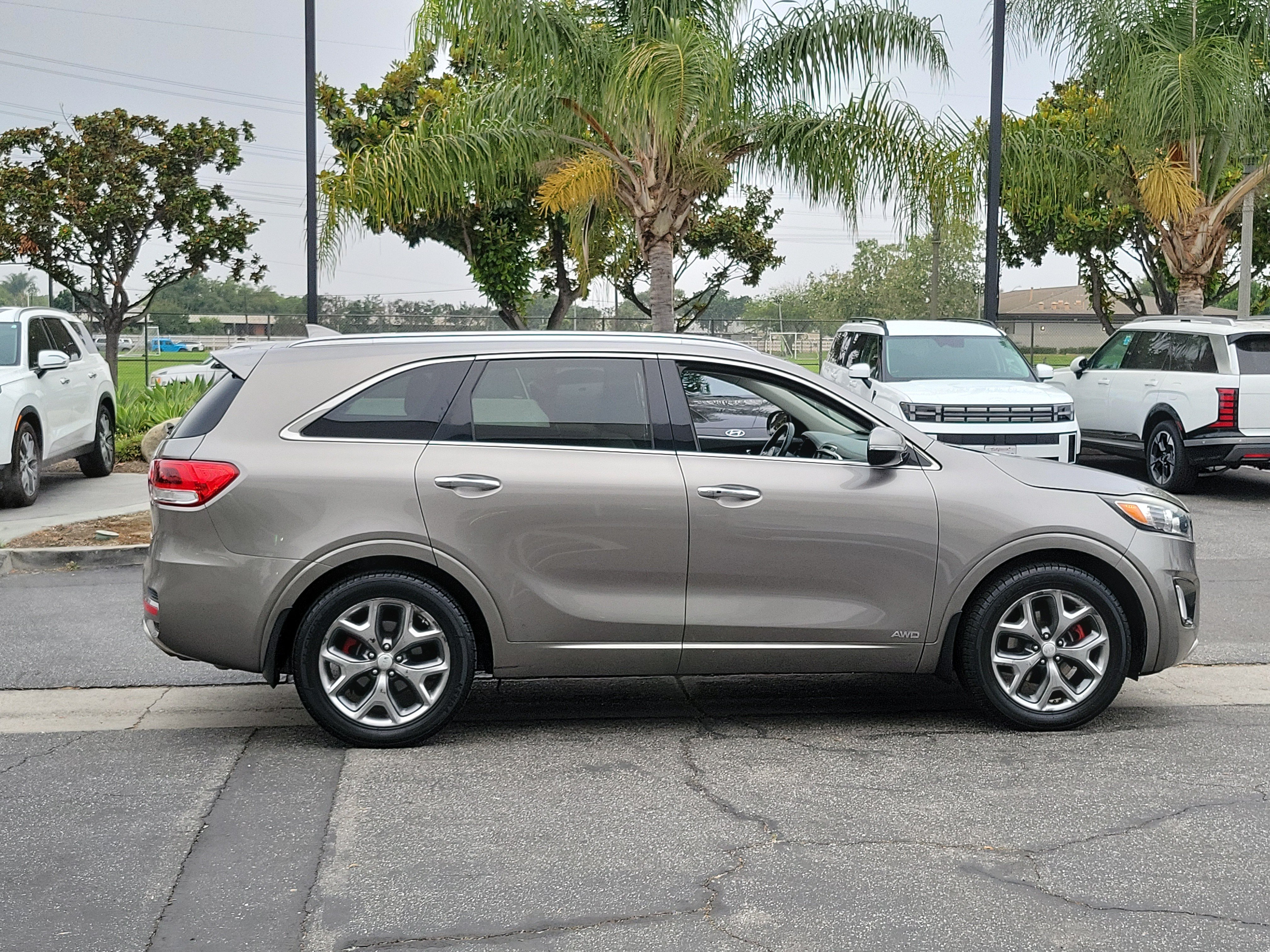 Used 2017 Kia Sorento SX AWD/4WD image 5
