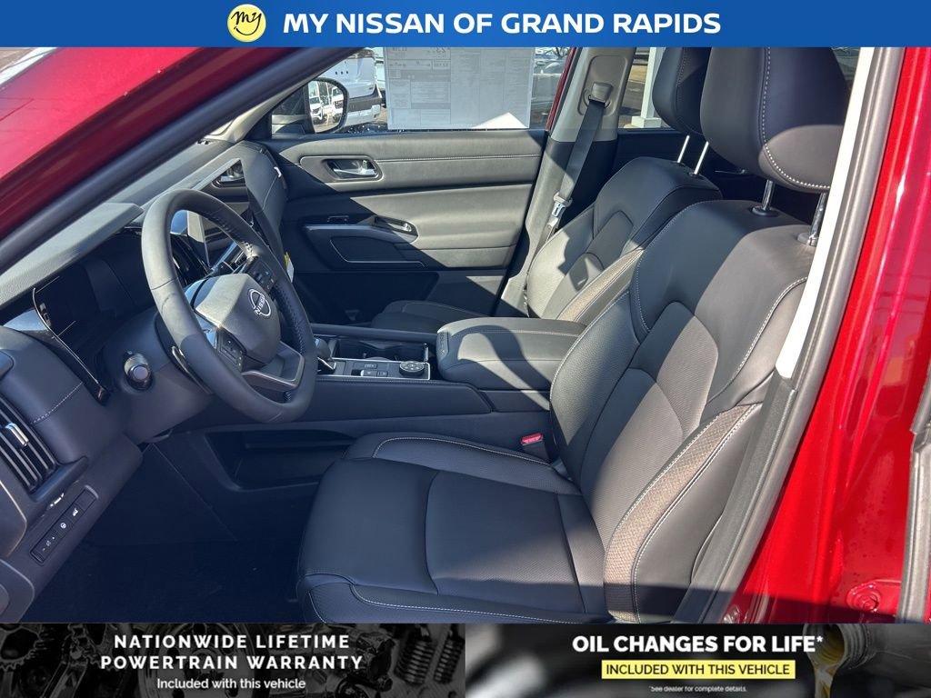 New 2026 Nissan Pathfinder SL image 12