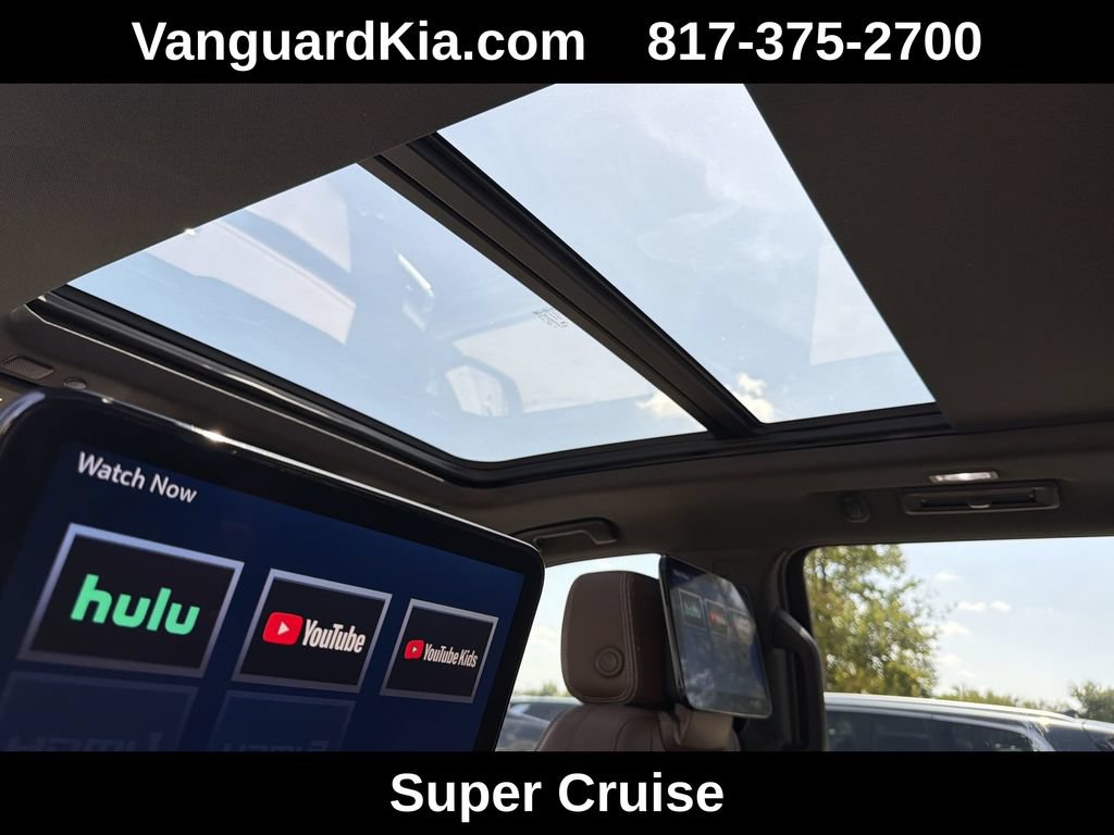 Used 2024 Chevrolet Suburban High Country w/ Advanced Technology Package AWD/4WD image 19