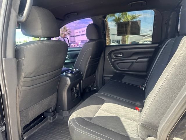 Used 2018 Nissan Titan XD AWD/4WD image 9