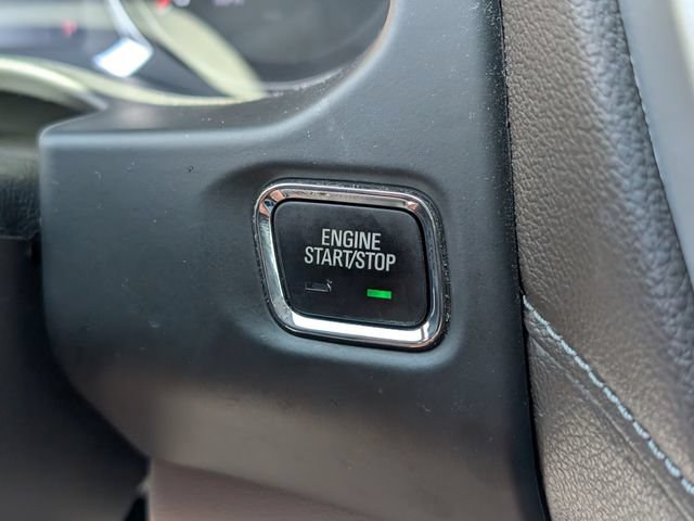 Used 2022 GMC Acadia SLT w/ Preferred Package FWD image 28