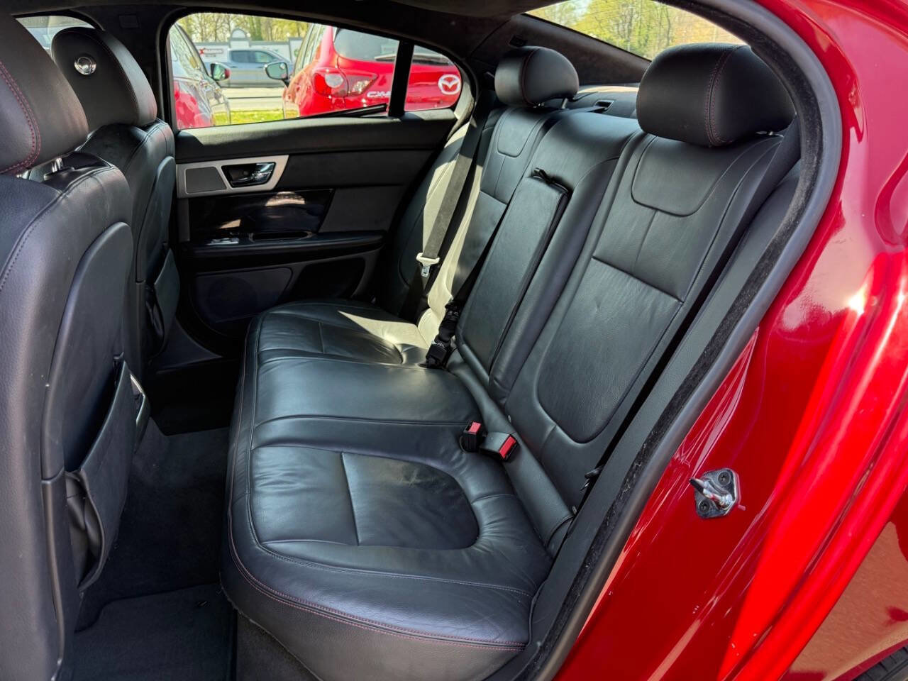 Used 2015 Jaguar XF Sport image 10