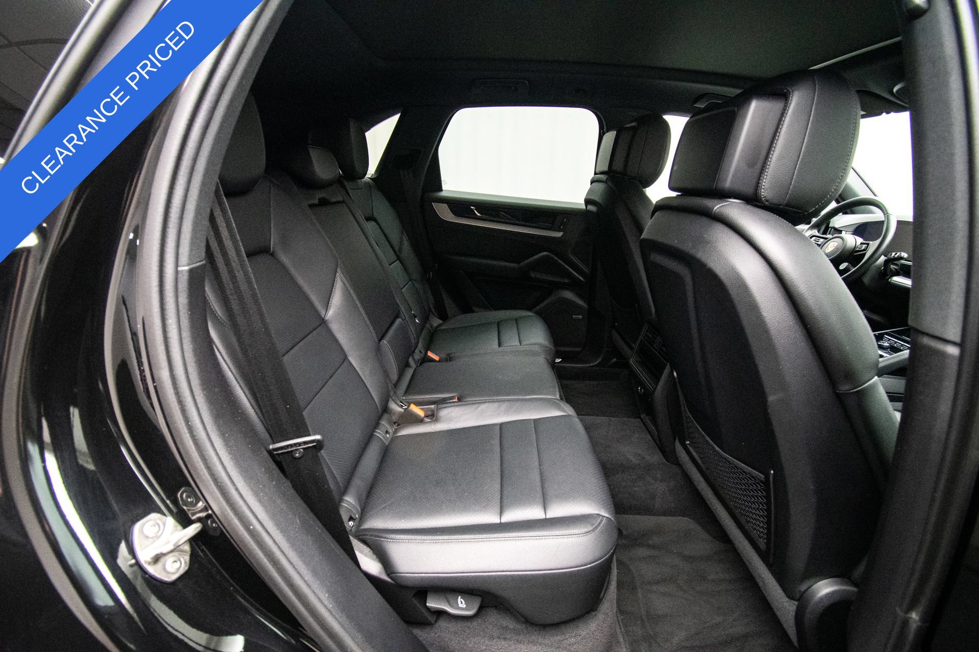 Used 2025 Porsche Cayenne AWD/4WD image 17