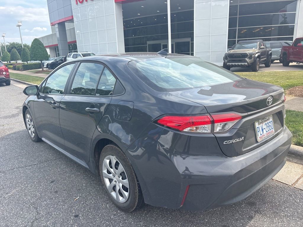 Used 2023 Toyota Corolla LE FWD image 5