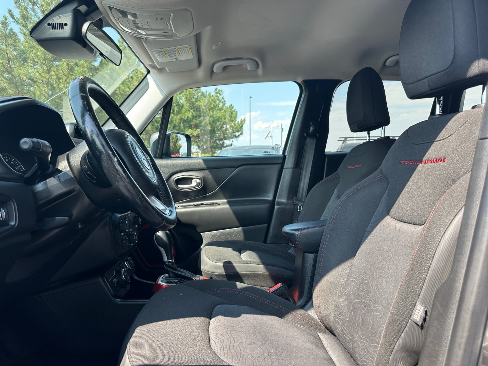 Used 2019 Jeep Renegade Trailhawk w/ Cold Weather Group II AWD/4WD image 12