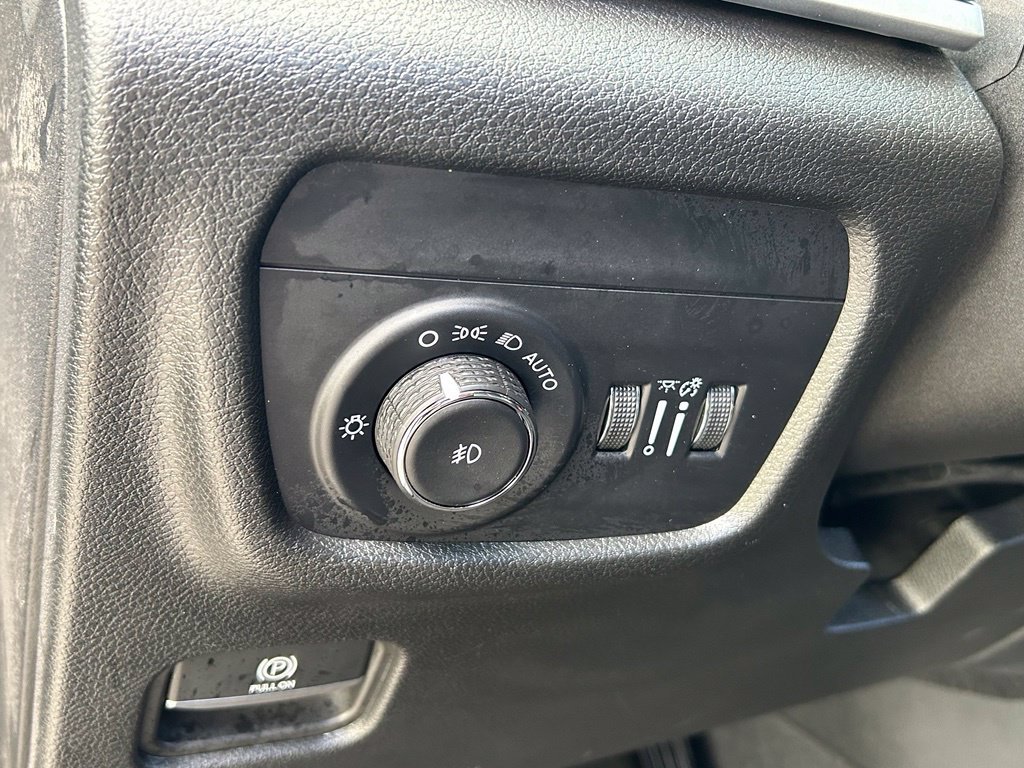 Certified 2025 Jeep Grand Cherokee Limited RWD image 19