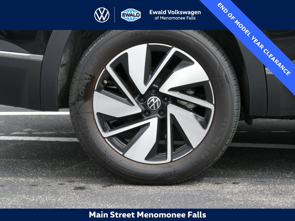 Certified 2025 Volkswagen Atlas SEL image 28