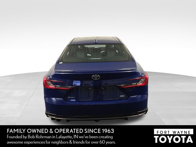 Used 2025 Toyota Camry SE image 8