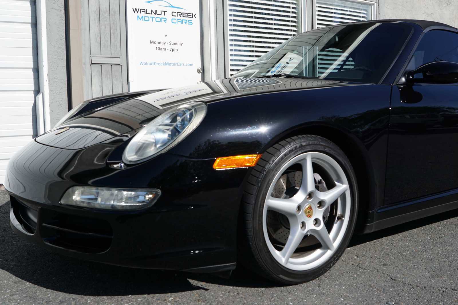 Used 2006 Porsche 911 Carrera 4 image 22