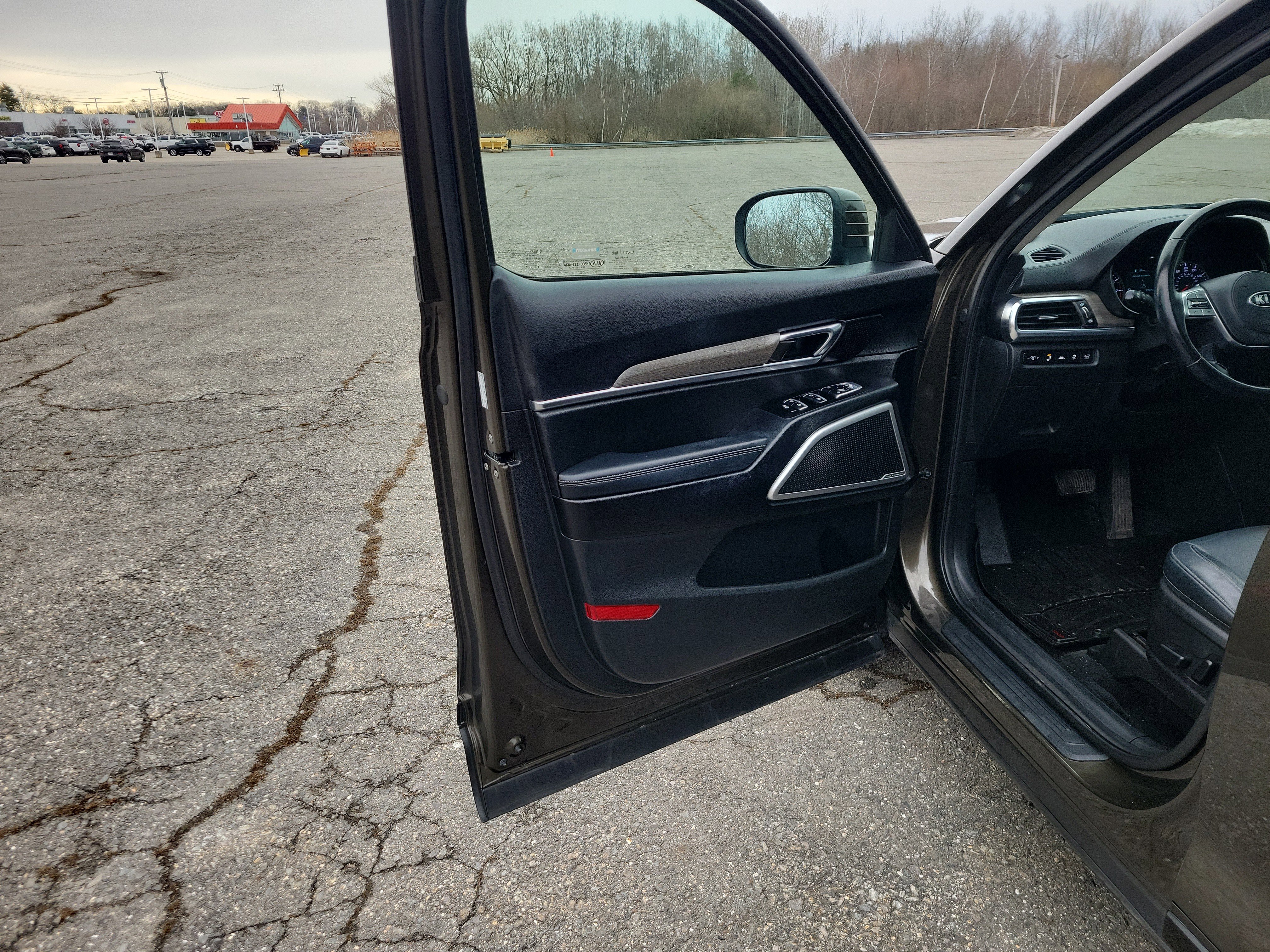 Used 2021 Kia Telluride EX w/ EX Premium Package image 15