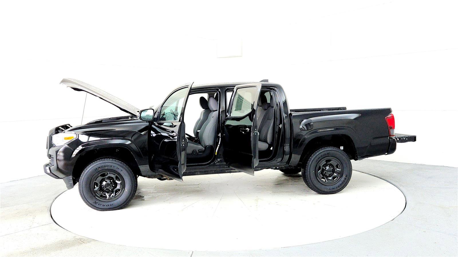 Certified 2023 Toyota Tacoma SR AWD/4WD image 10