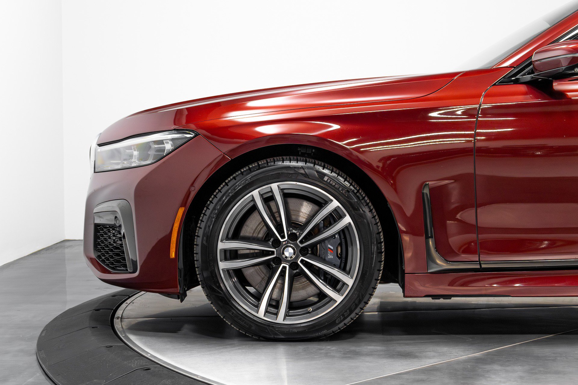 Used 2020 BMW 750i xDrive w/ Executive Package image 37