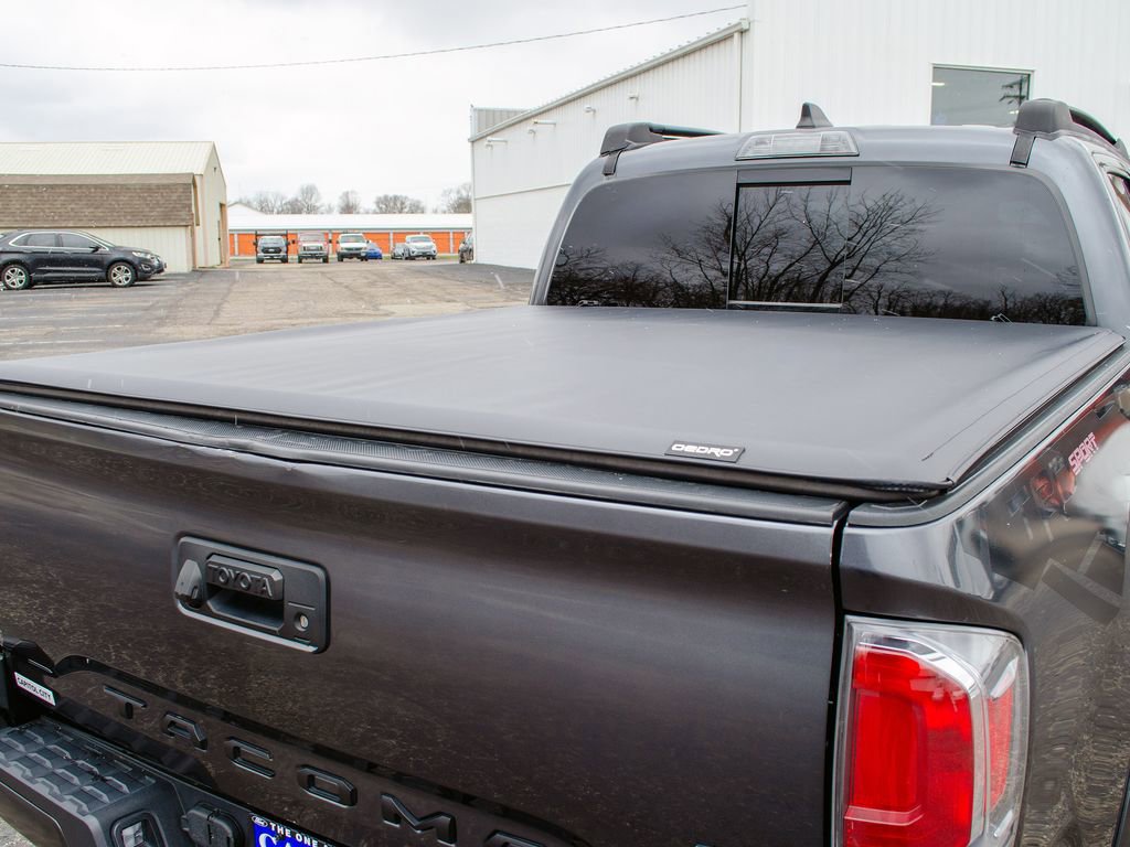 Used 2023 Toyota Tacoma TRD Sport image 4