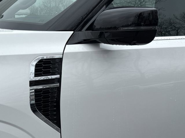 New 2026 Nissan Armada Platinum image 32