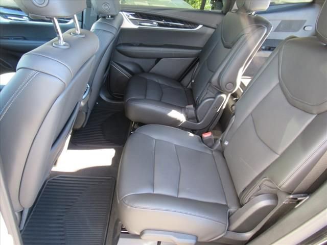 New 2025 Cadillac XT6 Premium Luxury image 28