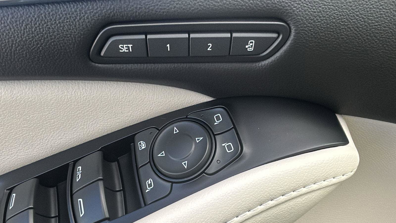 Certified 2023 Buick Enclave Avenir w/ Avenir Technology Package image 16