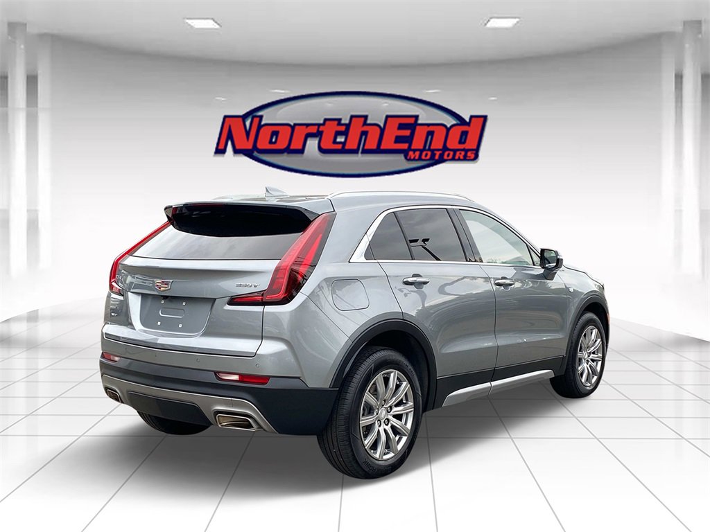 Used 2023 Cadillac XT4 Premium Luxury w/ Cold Weather Package image 7
