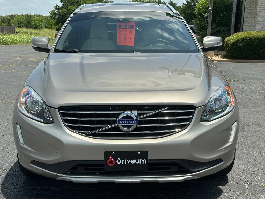 Used 2016 Volvo XC60 T5 Premier w/ Inscription Package FWD image 2