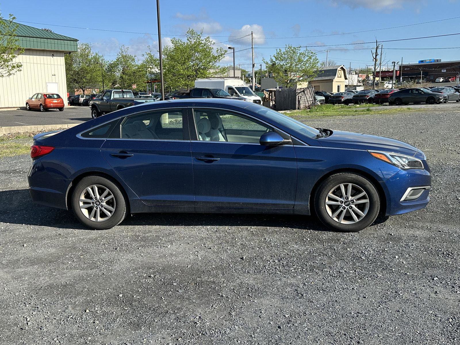Used 2016 Hyundai Sonata SE image 9