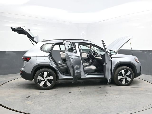 Used 2025 Volkswagen Taos S AWD/4WD image 49