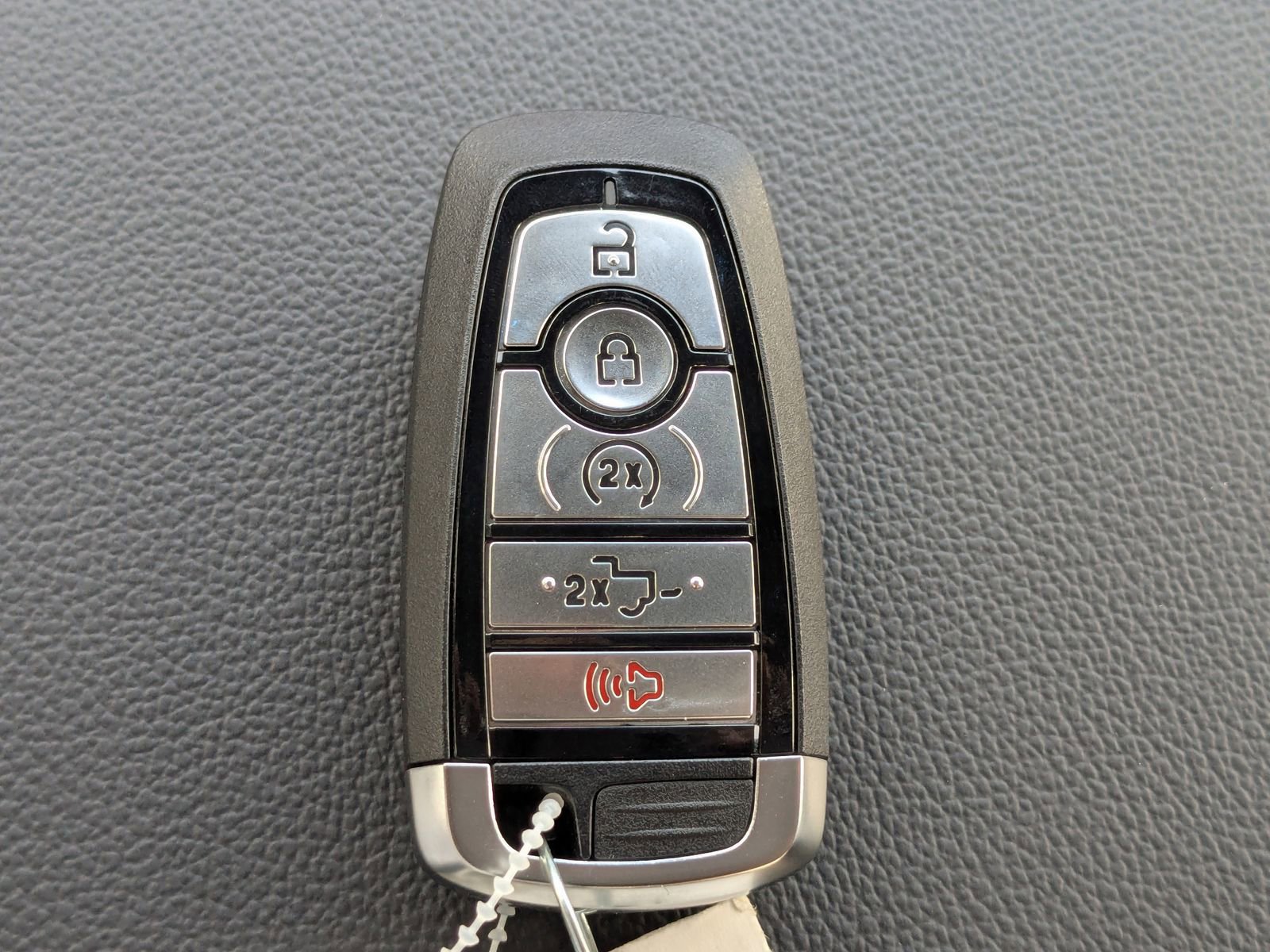 New 2025 Ford F350 Lariat w/ Lariat Ultimate Package image 32