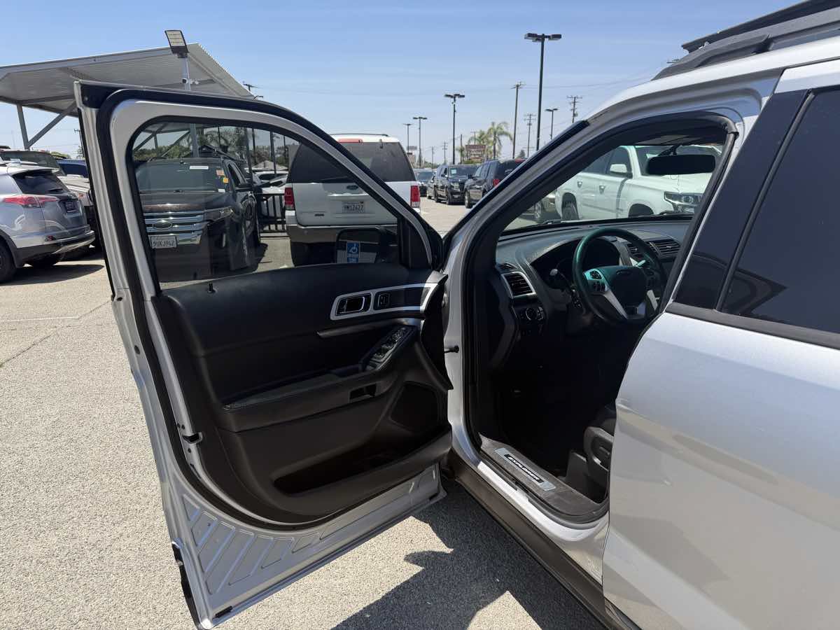 Used 2015 Ford Explorer Sport w/ Equipment Group 401A AWD/4WD image 6