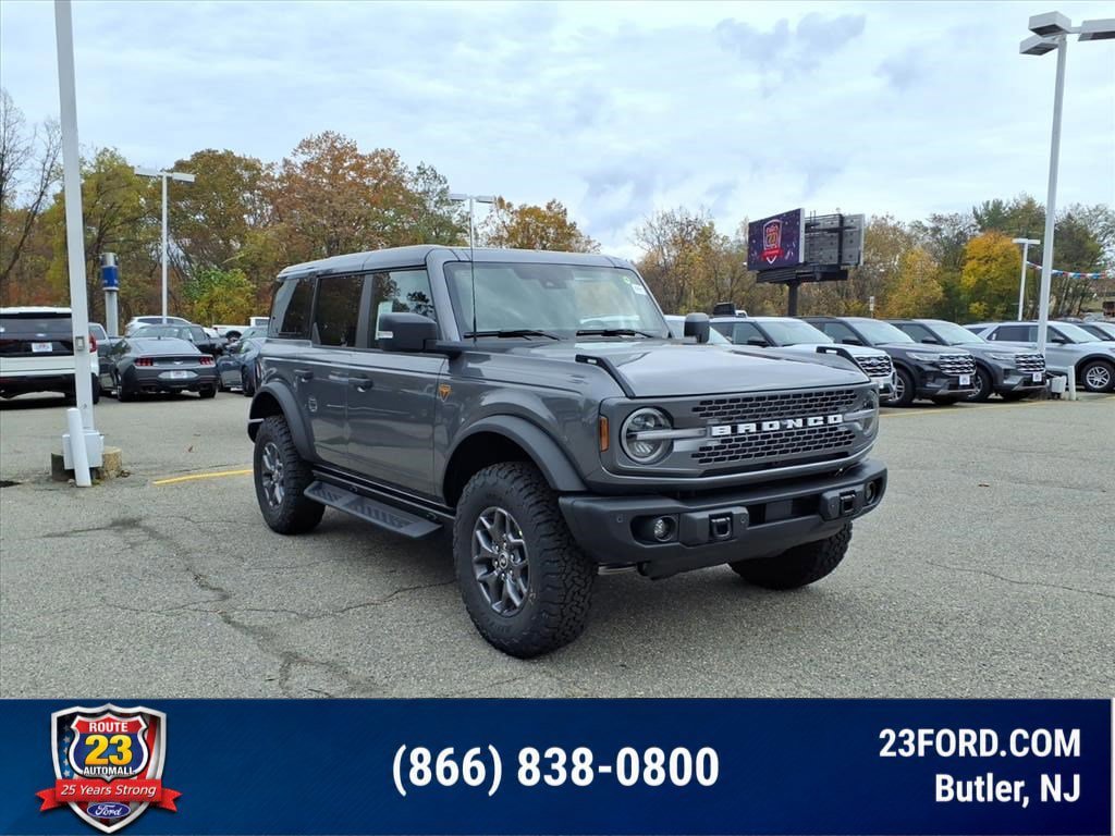 New 2025 Ford Bronco Badlands AWD/4WD image 1