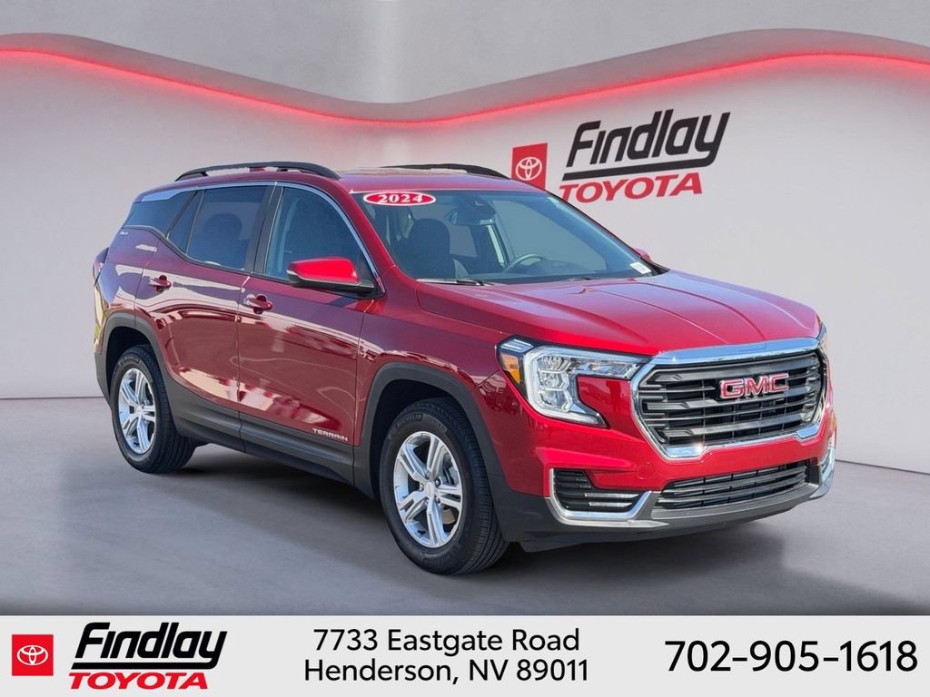 Used 2024 GMC Terrain SLE w/ Driver Convenience Package FWD image 4