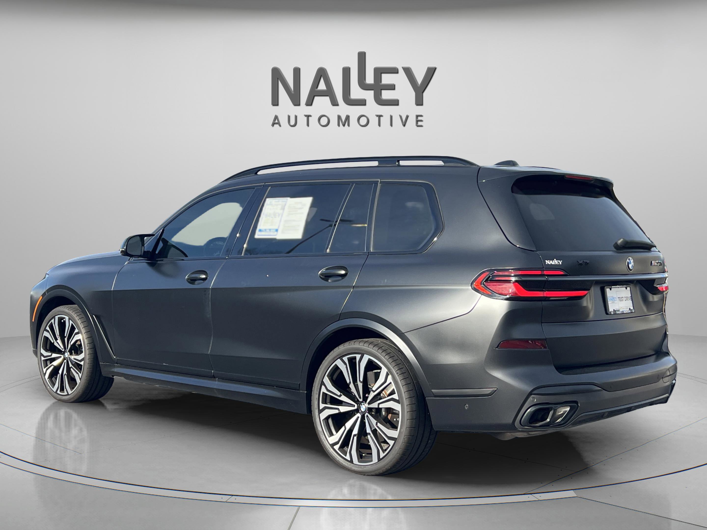 Used 2024 BMW X7 M60i image 3