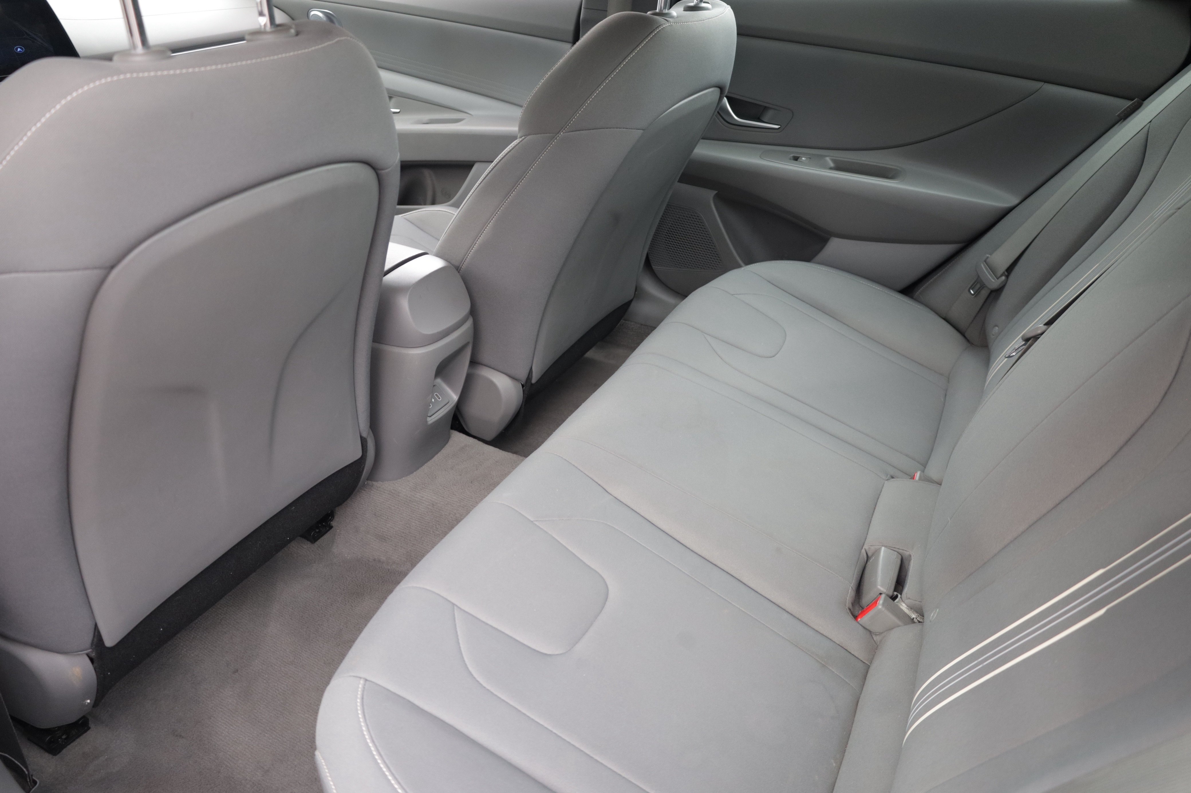 Used 2024 Hyundai Elantra SEL FWD image 24