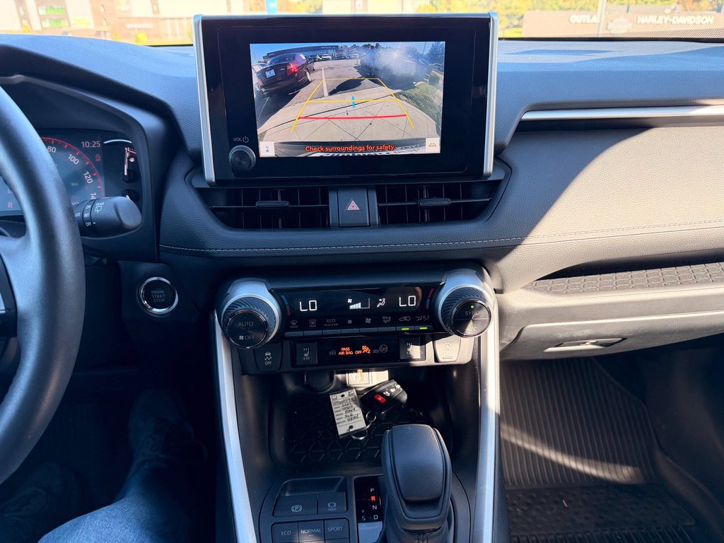 Used 2025 Toyota RAV4 XLE w/ Convenience Package AWD/4WD image 4
