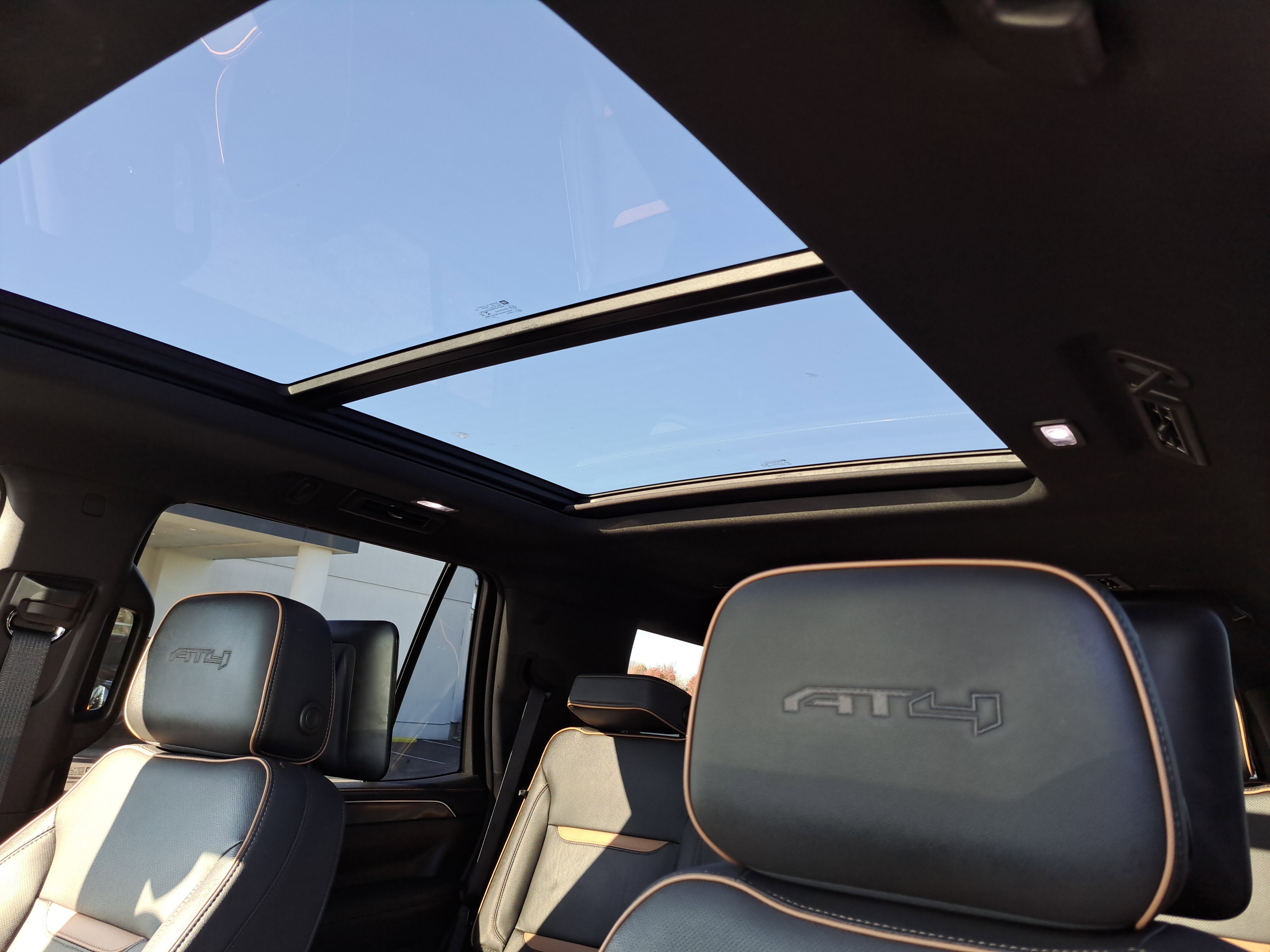 Used 2023 GMC Yukon AT4 w/ AT4 Premium Package image 17