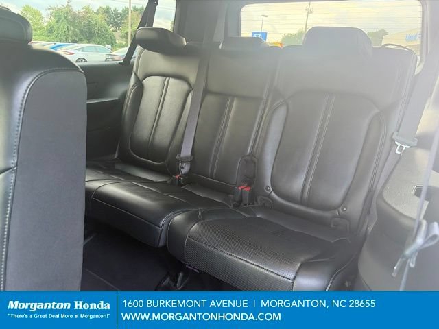 Used 2024 Jeep Wagoneer L Series II w/ Flexible Seating Group AWD/4WD image 28