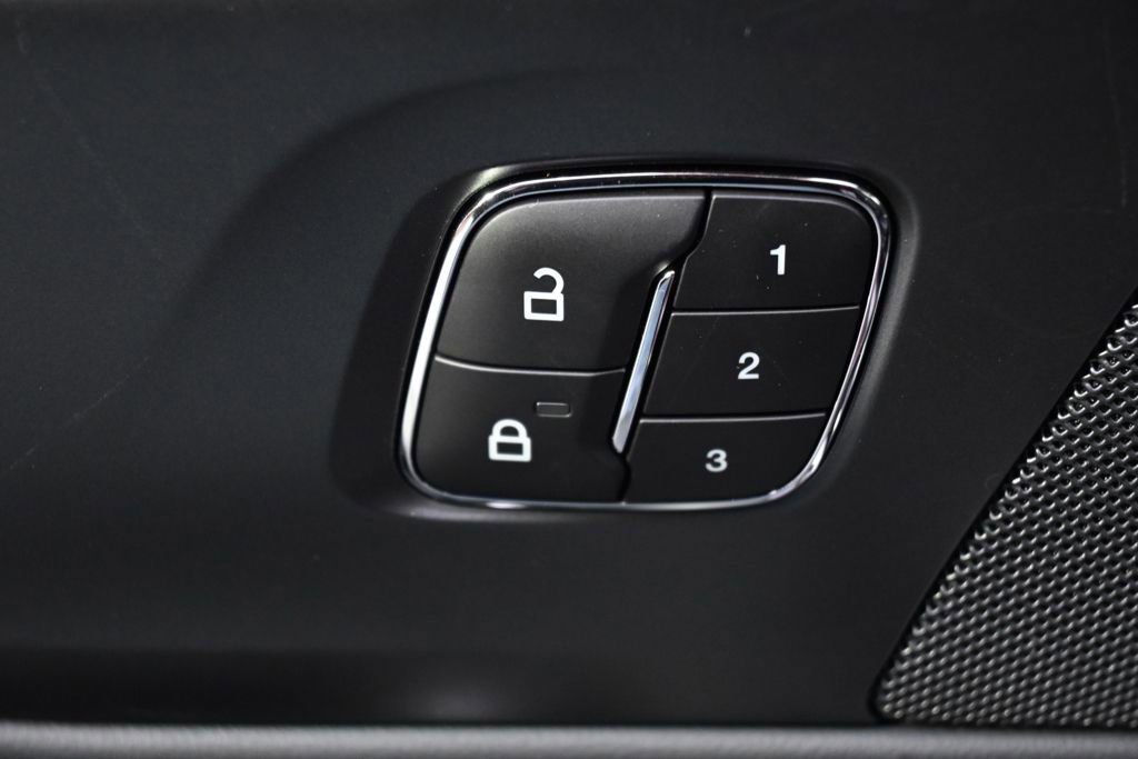 New 2026 Lincoln Nautilus Reserve image 24